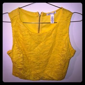 Zip up back flower knit crop top